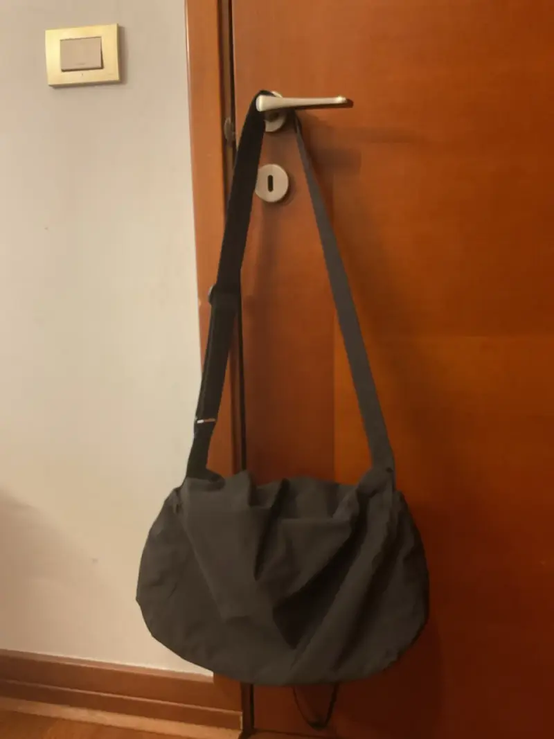 Bolso  negro unisex UNIQLO - 1