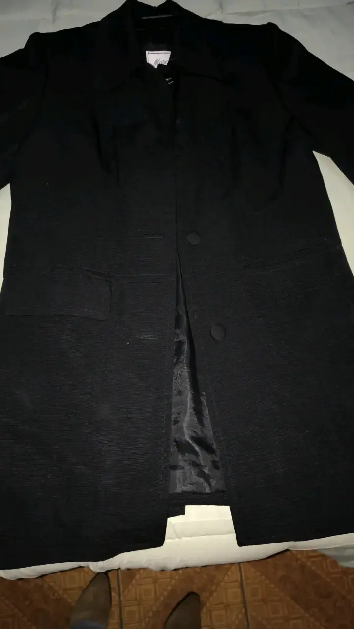 Abrigo negro elegante para mujer - 2