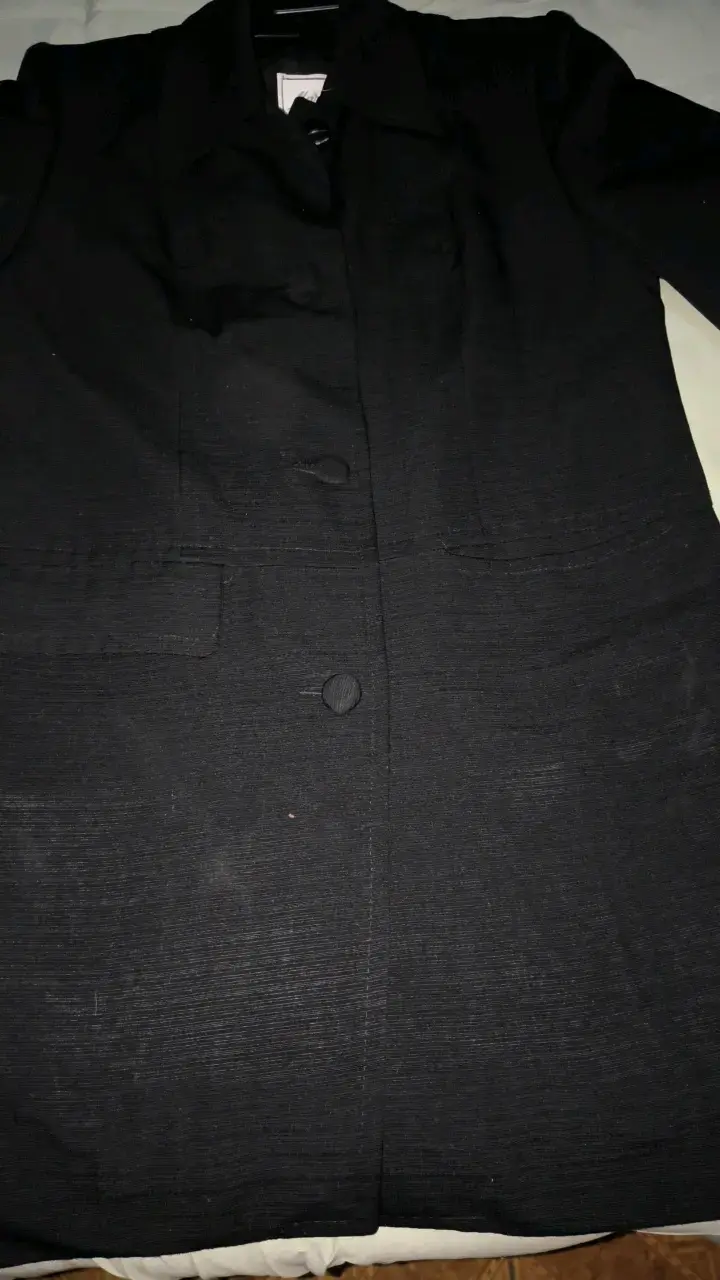 Abrigo negro elegante para mujer - 3