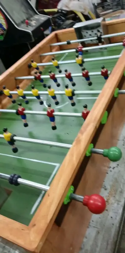 Taca taca de madera para entretenimiento familiar - miniatura 1