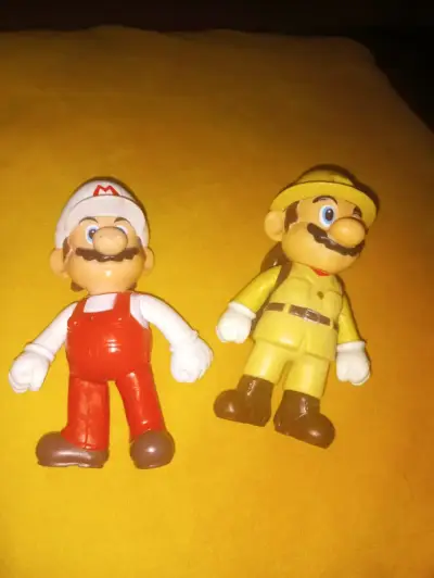 Pack 2 Figuras Mario Bros (Mario Fuego con Luz + M - miniatura 1