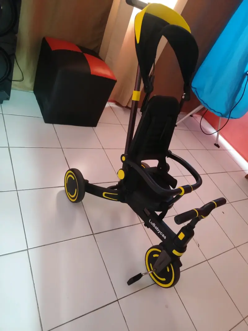 Triciclo para bebé LuBabycas con diseño moderno - 2