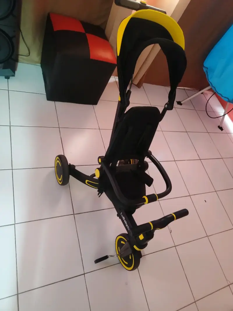Triciclo para bebé LuBabycas con diseño moderno - 3