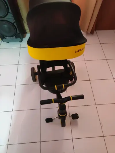 Triciclo para bebé LuBabycas con diseño moderno - miniatura 4