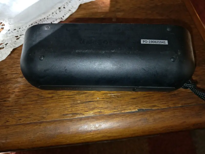 Parlante Bluetooth Tribit portátil negro - 2