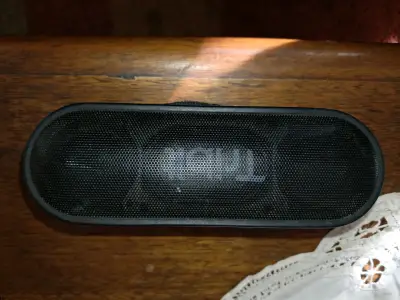 Parlante Bluetooth Tribit portátil negro - miniatura 5