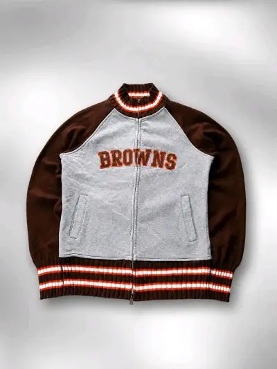 Suéter estilo Varsity - miniatura 1