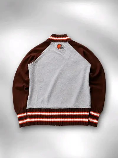 Suéter estilo Varsity - miniatura 5