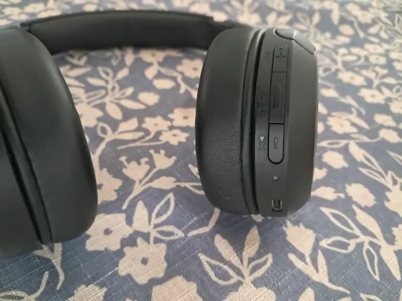 Auriculares inalámbricos negros con cancelación de ruido - 3