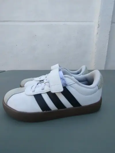 Zapatillas deportivas Nike niño número 33.5 - miniatura 2