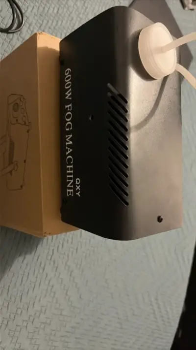 Máquina de humo 600W QXY para eventos - miniatura 3