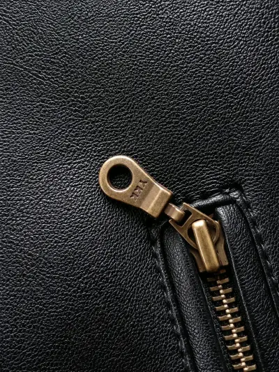 Chaqueta tipo cuero clásica - miniatura 5