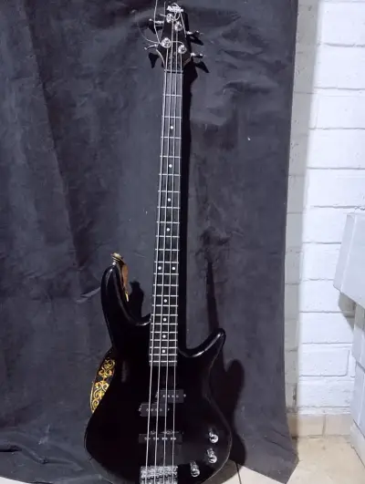 Bajo eléctrico Ibanez GIO Soundgear - miniatura 2