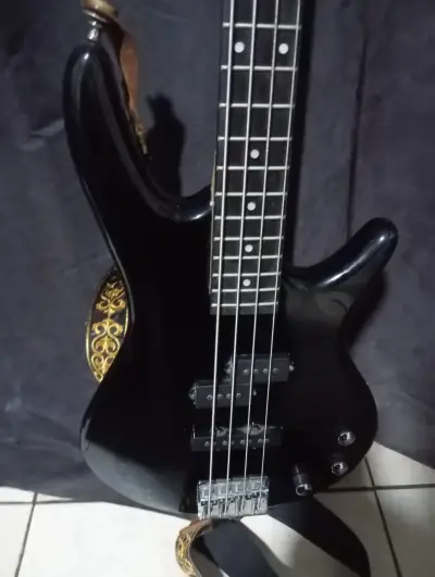 Bajo eléctrico Ibanez GIO Soundgear - miniatura 4