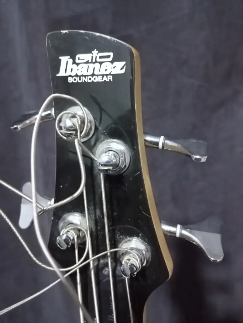 Bajo eléctrico Ibanez GIO Soundgear - 6