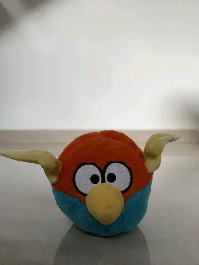 Peluche de Angry Birds amarillo - miniatura 4
