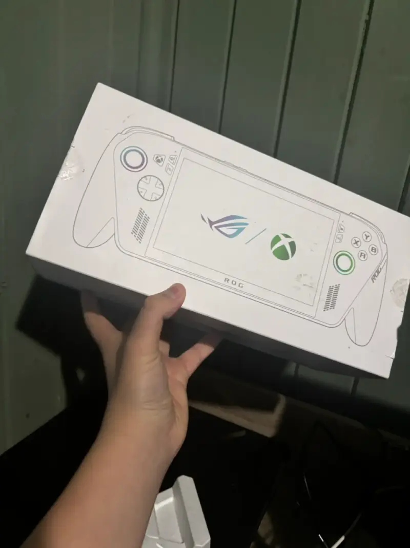 Vendo asus xbox  ROG Ally NUEVA - 2