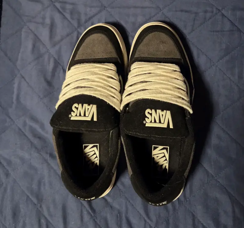 Zapatillas Vans hylane color negro - 1