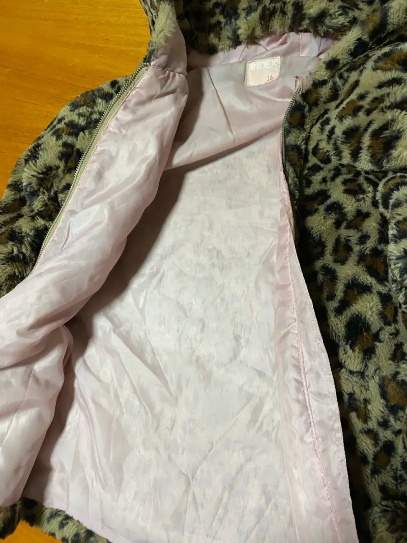 Chaqueta de piel sintética con estampado animal - 1