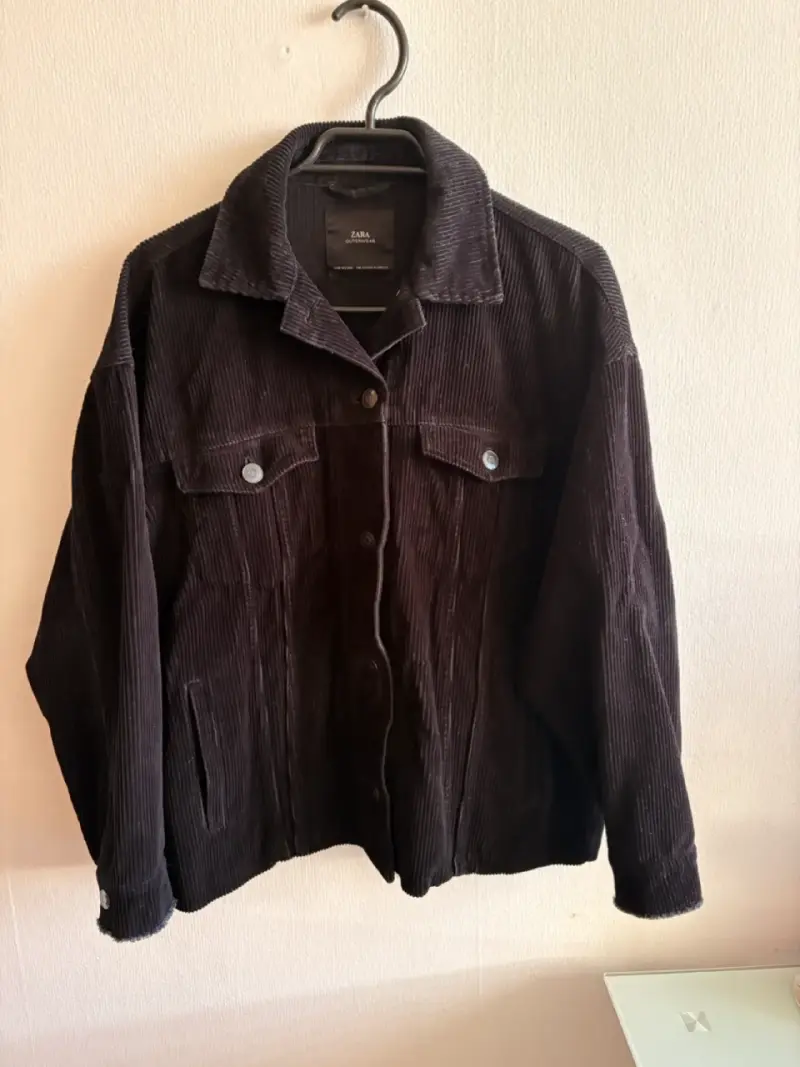 Chaqueta de cotele negra Zara para mujer - 1