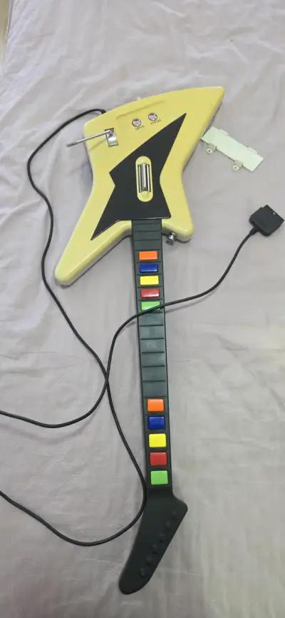 Guitarra PS2 Tipo Explorer – Guitar Hero / Clone H - miniatura 1