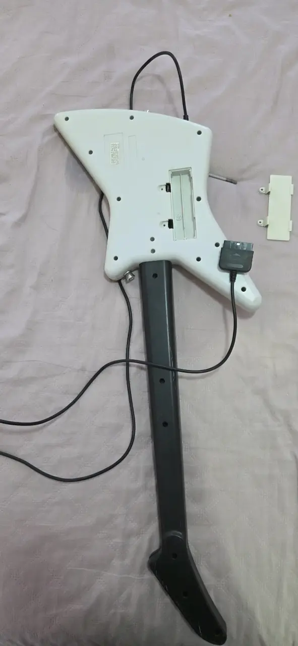 Guitarra PS2 Tipo Explorer – Guitar Hero / Clone H - 2