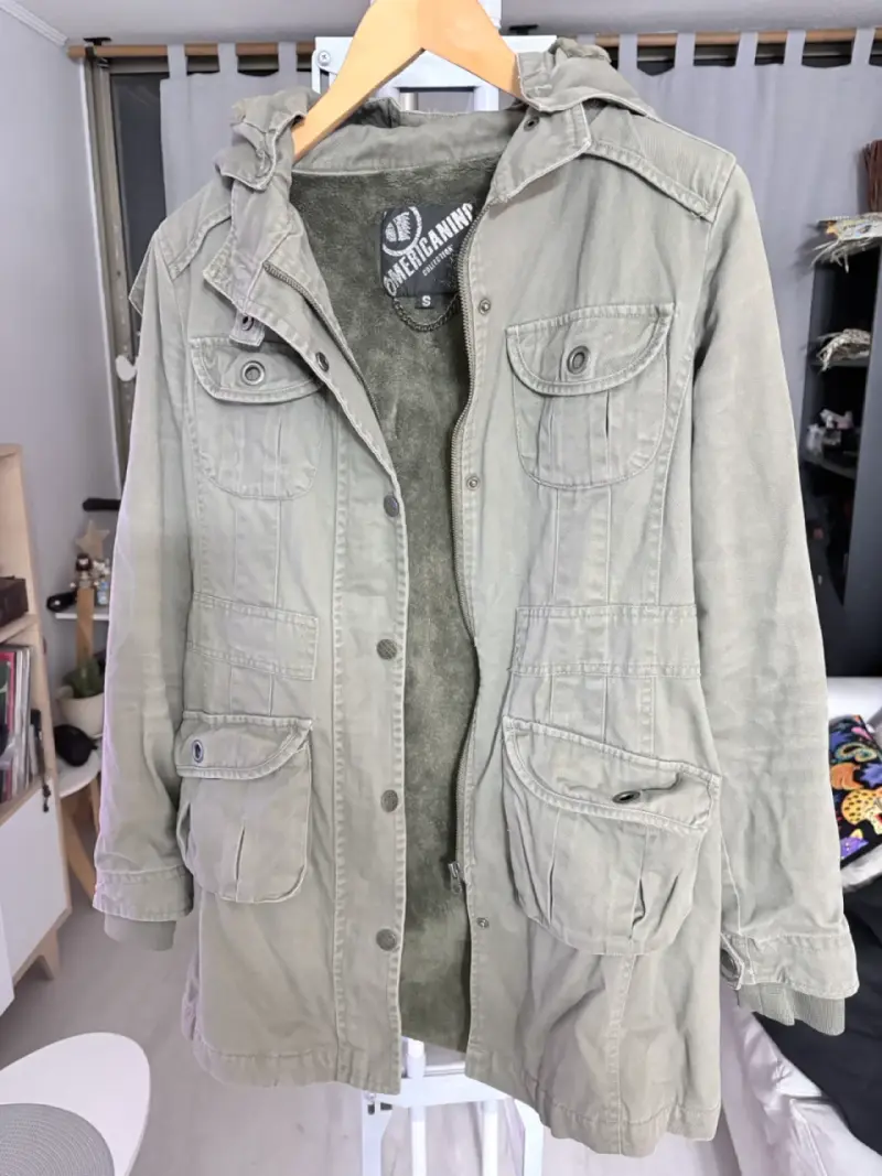 Parka verde militar con capucha para mujer - 1
