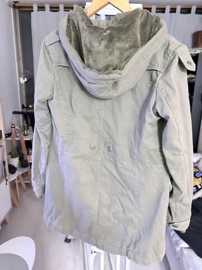 Parka verde militar con capucha para mujer - 2