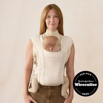 Mochila portabebé Ergobaby beige ergonómica - miniatura 2