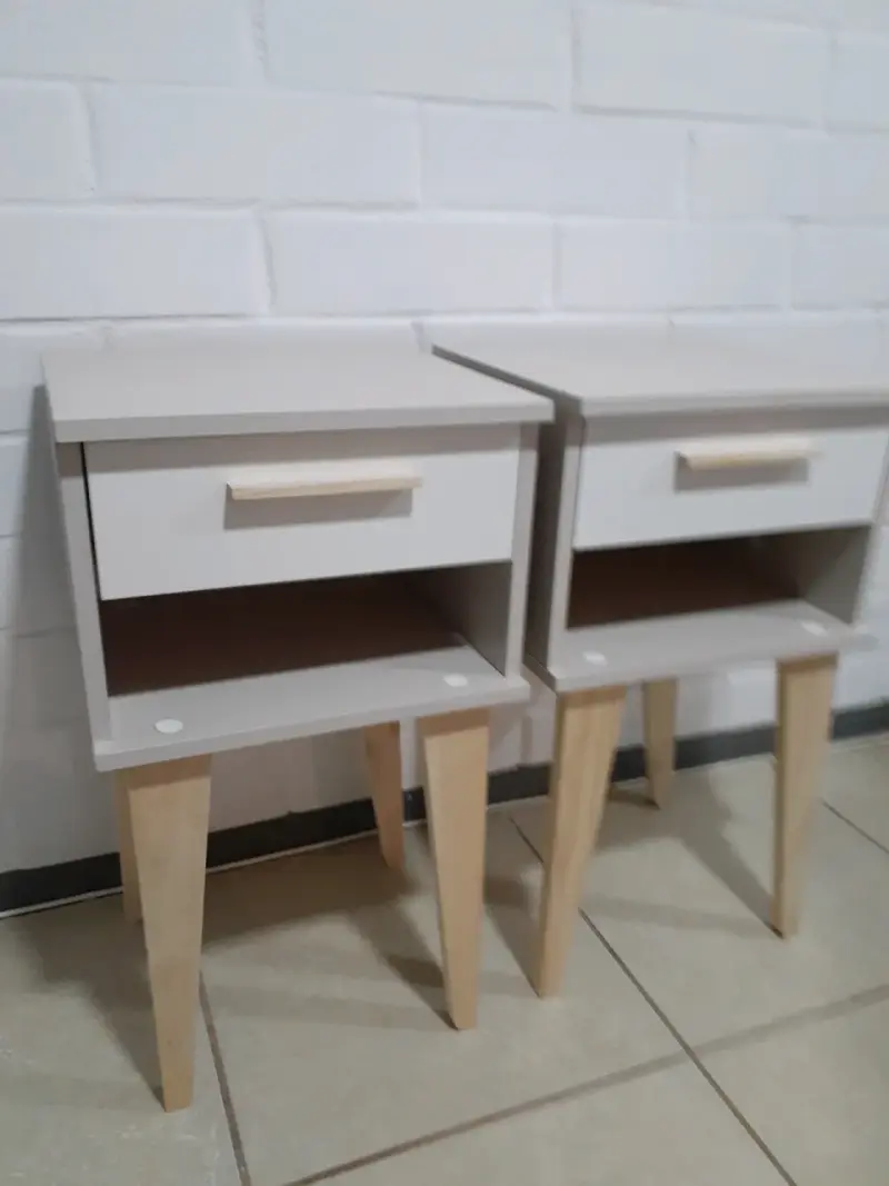 2 veladores - 4