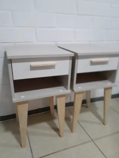2 veladores - miniatura 4