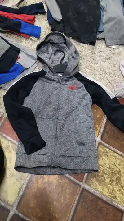 Polerón con capucha Puma gris y negro - miniatura 1