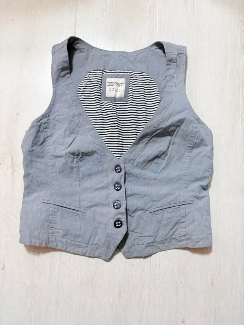 Chaleco de mujer Esprit gris con botones