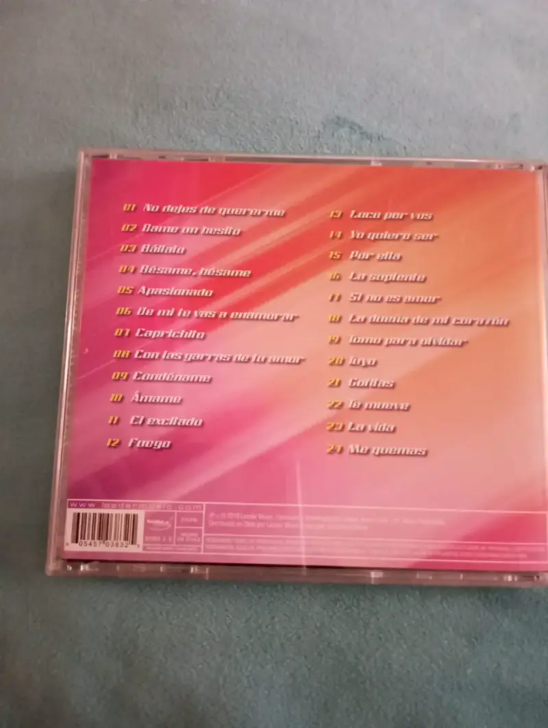 CD Garras de Amor - Megamix (24 Hits) Original - 2