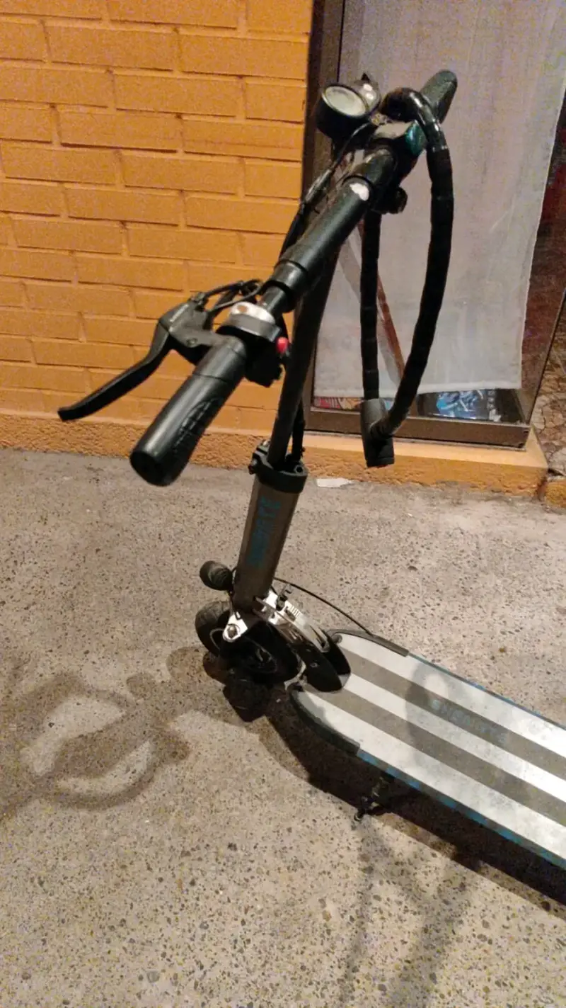Scooter eléctrico plegable en buen estado - 2