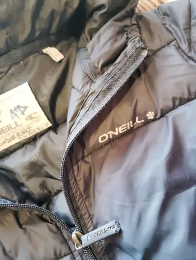 Chaqueta acolchada O'Neill con capucha negra - miniatura 3