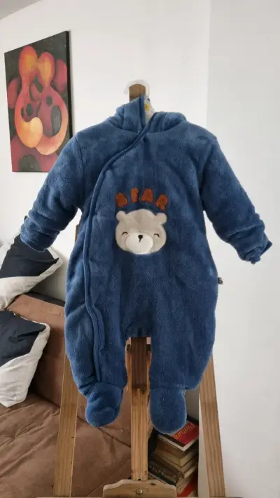 Enterito de bebé polar azul con diseño de oso - miniatura 1