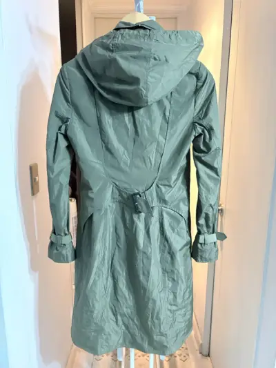 Abrigo verde militar con capucha para mujer - miniatura 2