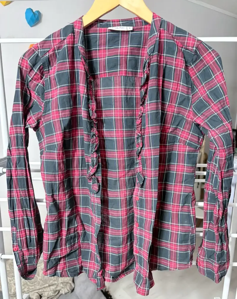Blusa a cuadros roja y negra para mujer