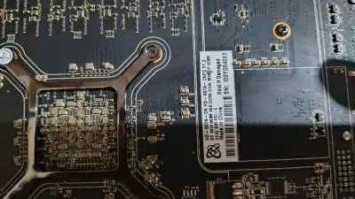 Tarjeta gráfica XFX Radeon HD 6970 en buen estado - miniatura 2