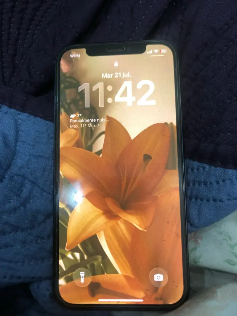 iPhone 12 128GB - 1