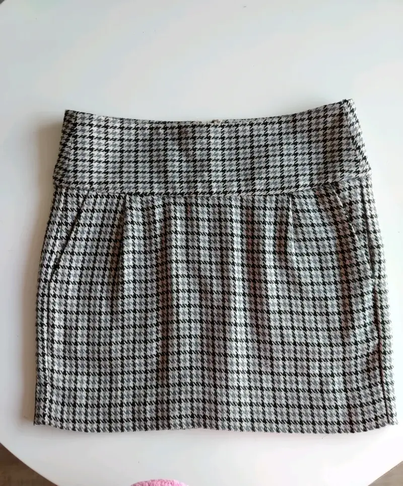 Falda corta de cuadros estilo clásico - 1