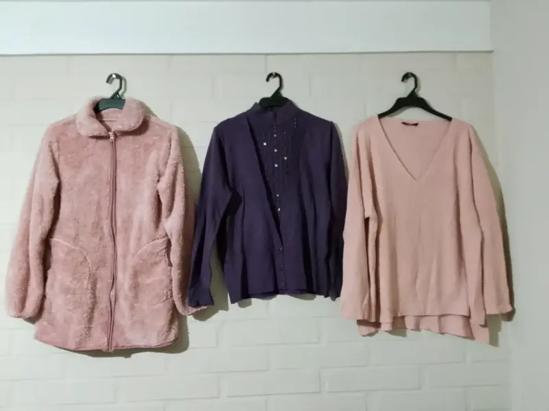 Lote de chaquetas y suéteres de invierno para mujer - 3