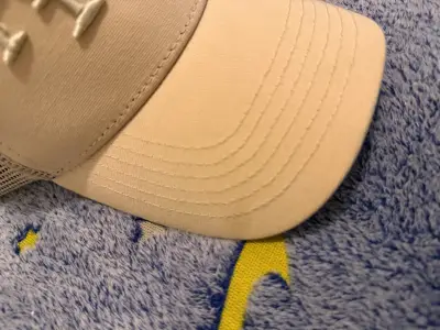 Gorra beige Amiri con logo bordado - miniatura 5