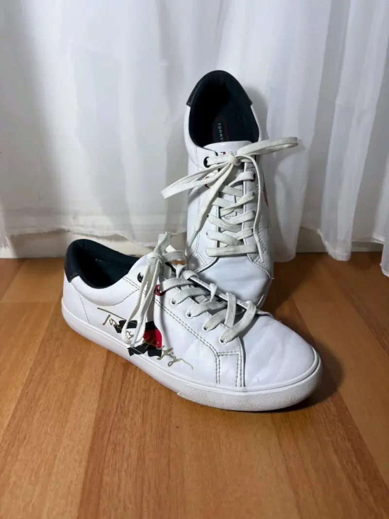 Zapatillas Tommy Hilfiger blancas con diseño