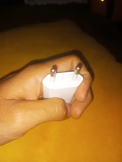 Cargador Apple Original 5W USB (Enchufe Nacional A - miniatura 2