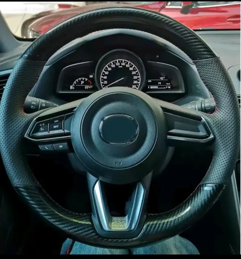 Cubrevolante Mazda 3 Carbono. - 2