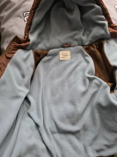 Chaqueta acolchada para niño con capucha - miniatura 2