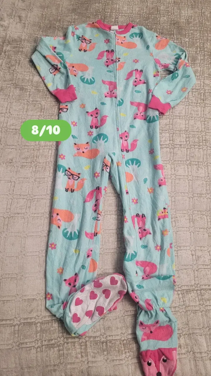Pijama enterizo infantil con diseño de zorritos