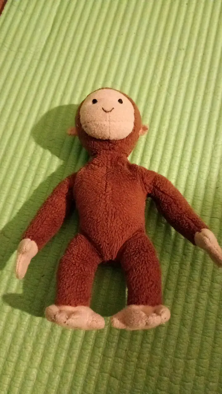 Peluche de mono marrón suave